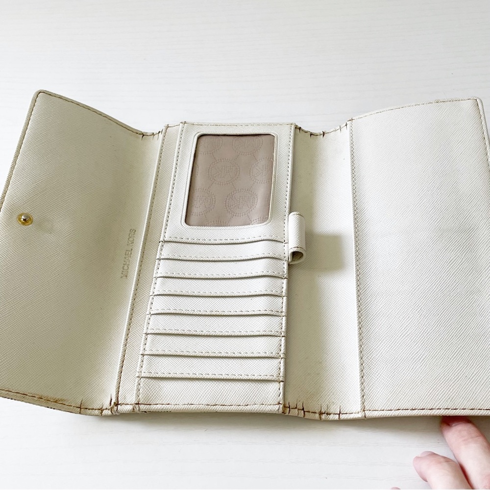 Michael Kors monogram white canvas long trifold snap wallet - Picture 4 of 7